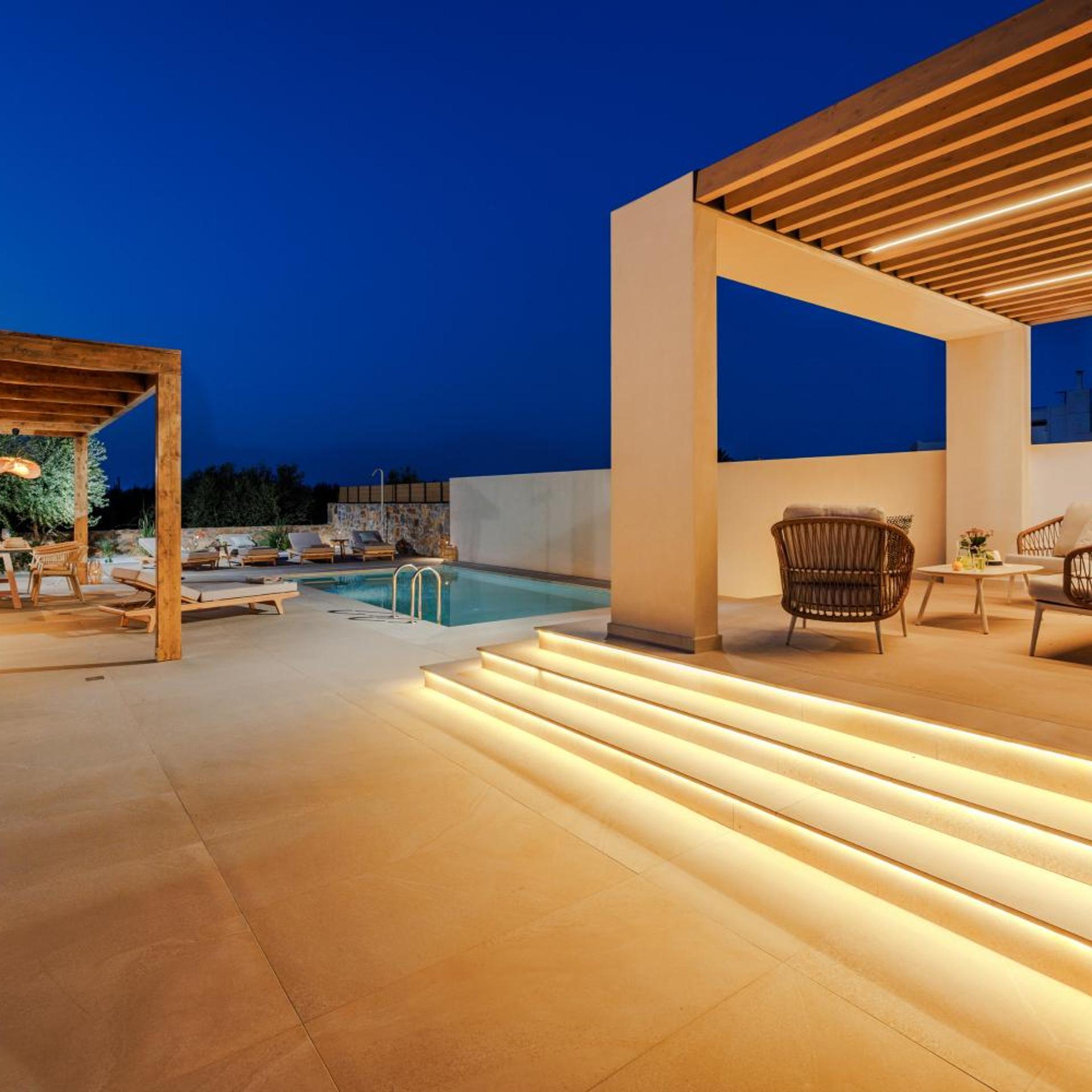 Sokratis LocoLux Villas & Suites 52/86