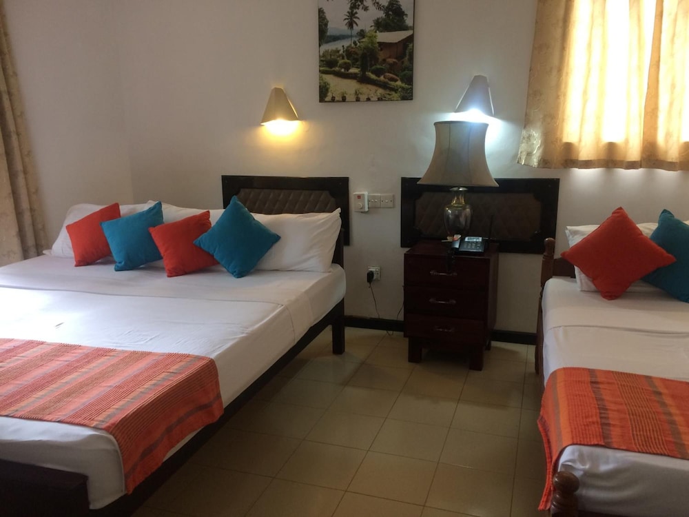 Oruthota Chalets 27/68