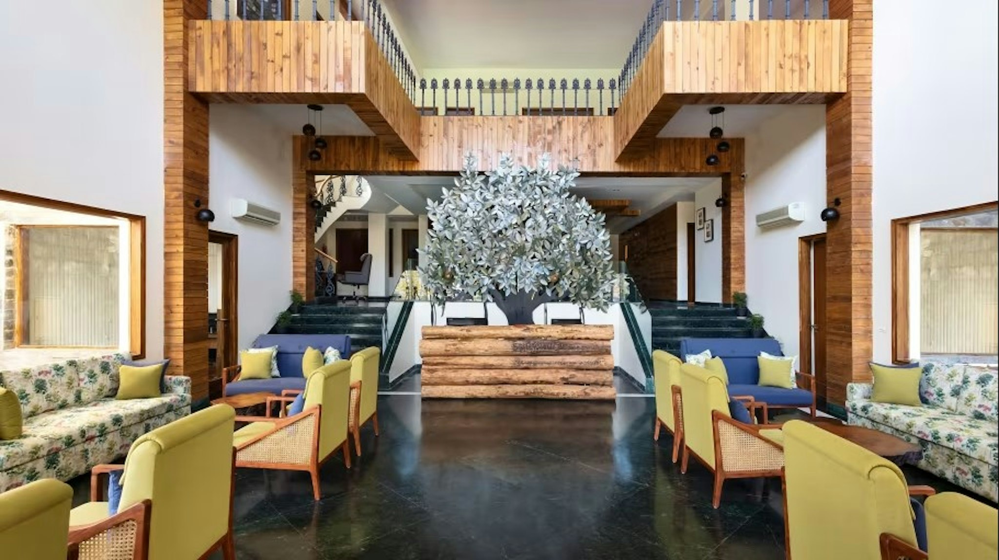 SURYA VILAS LUXURY SPA & RESORT 14/25