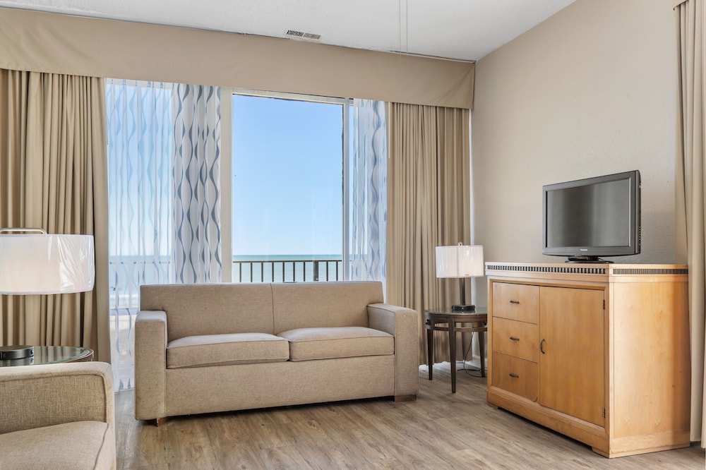 Ocean Crest Inn and Suites 30/51