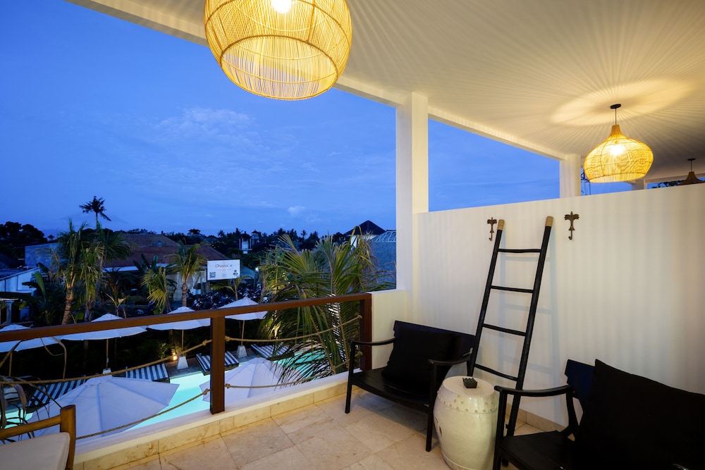 Ohana's Boutique Resort And Beach Lounge 35/50