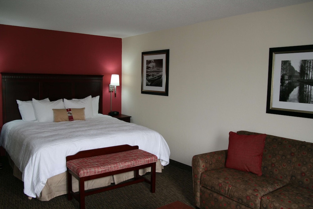 Hampton Inn & Suites Millington 22/59
