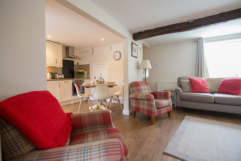 Bramwood Cottages 15/36