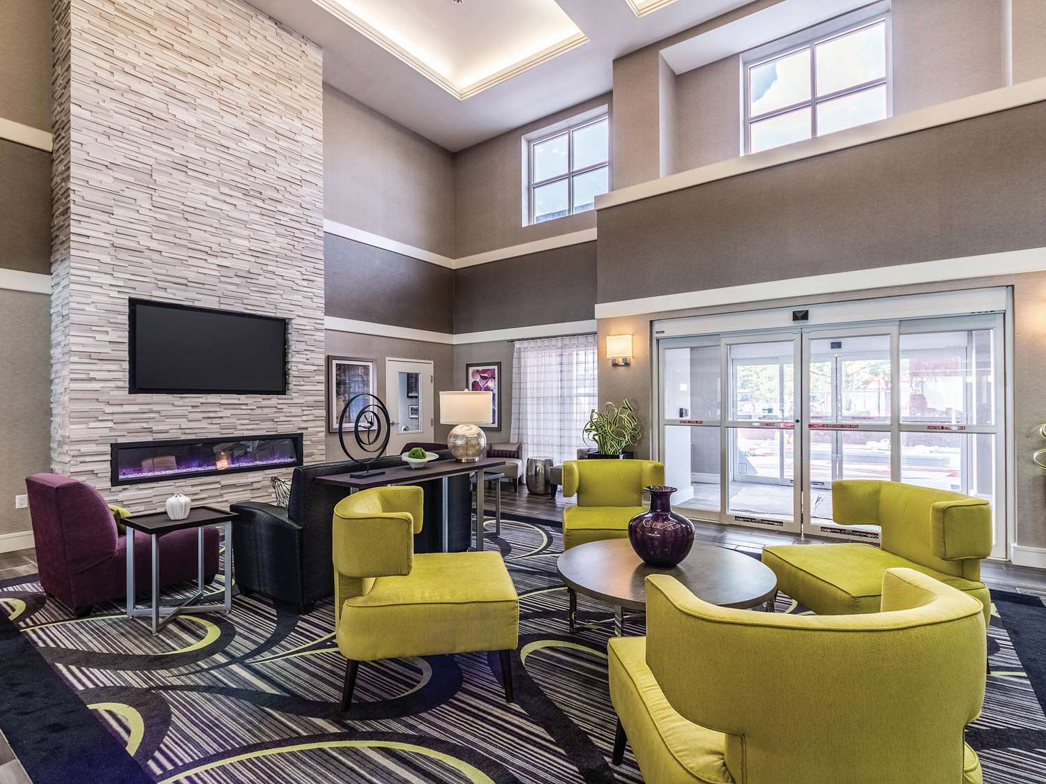 La Quinta Inn & Suites by Wyndham San Antonio Downtown 18/25