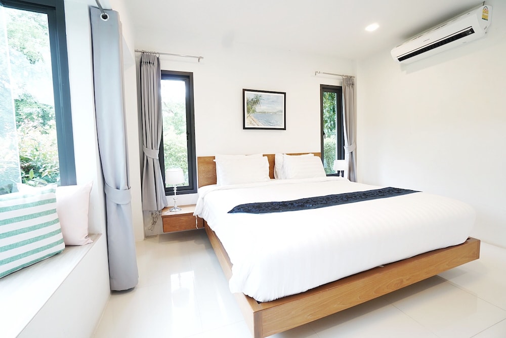 Nariya Bayfront Phuket 15/50
