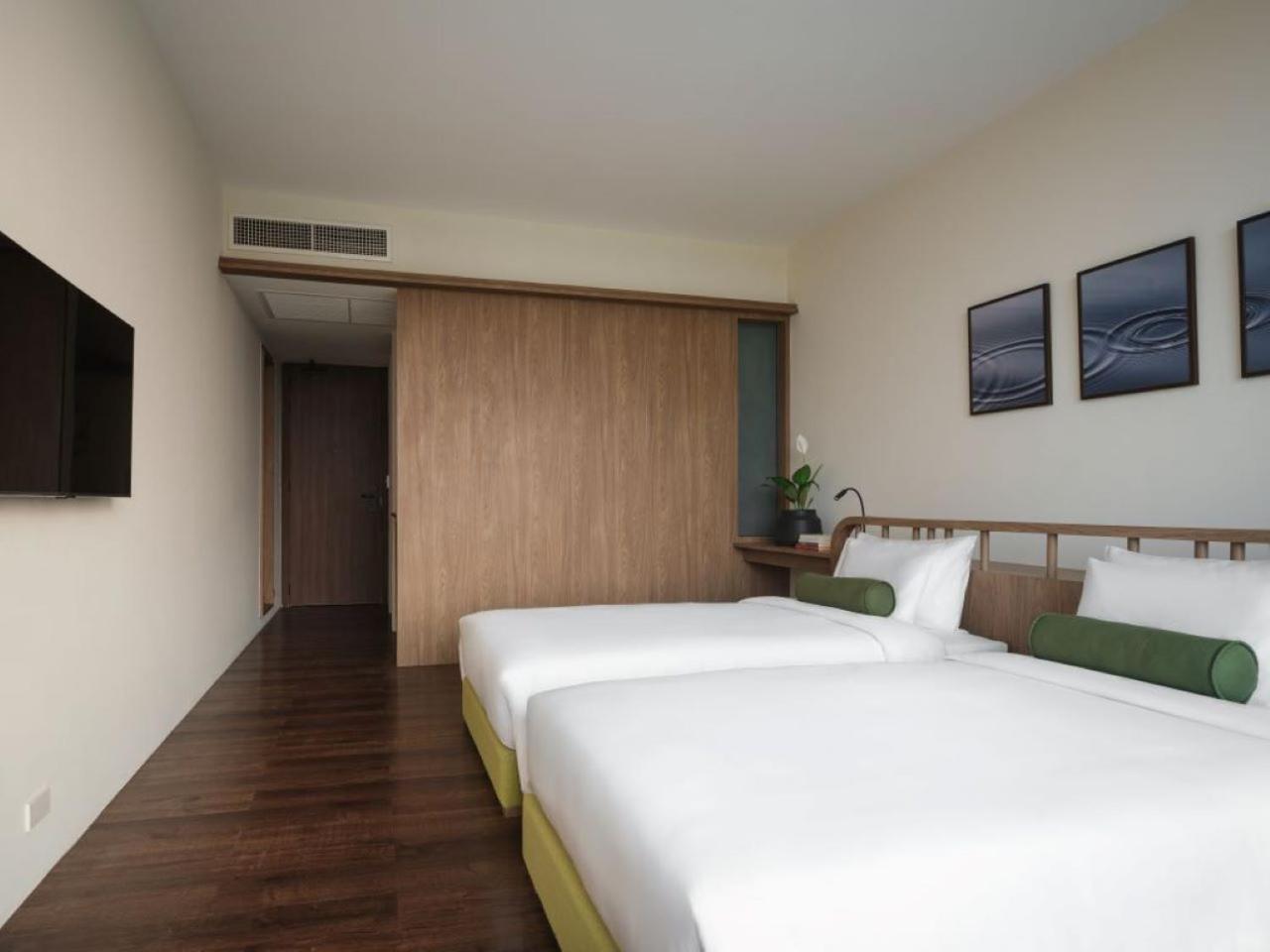 Neera Retreat Hotel 8/50