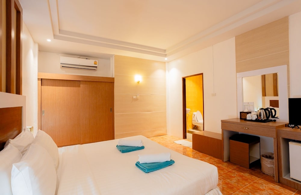 Tonsai Bay Resort 14/50