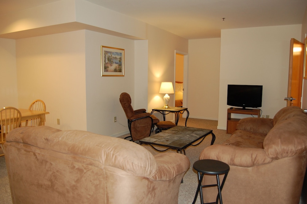 Microtel Inn & Suites by Wyndham Plattsburgh 26/41