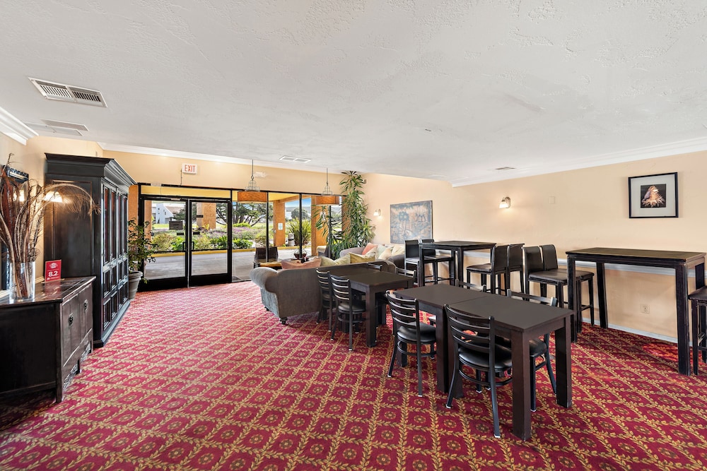 The Morgan Hotel San Simeon 25/50