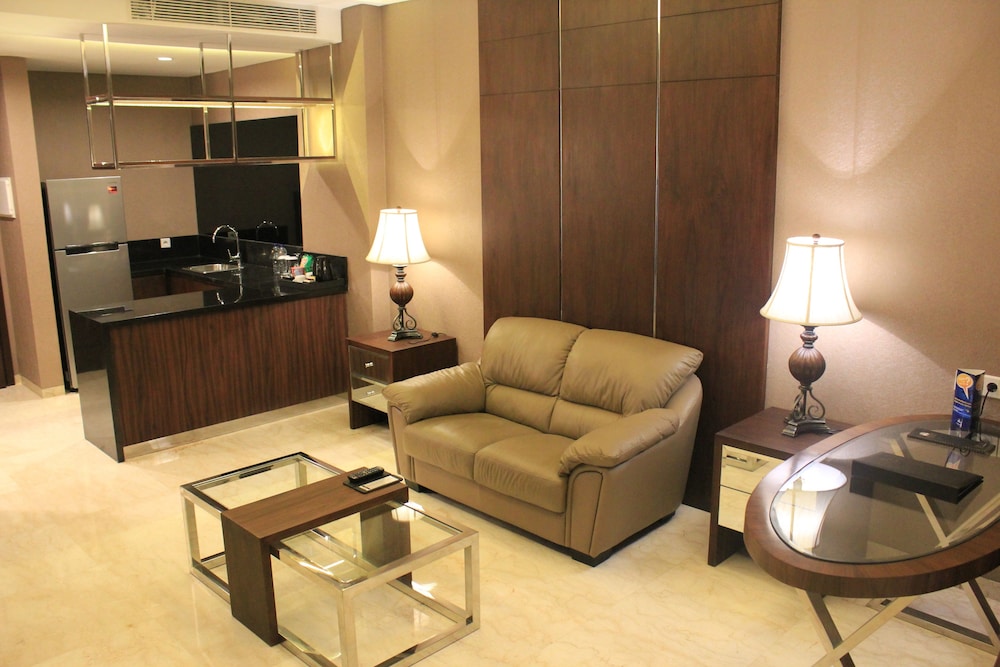 Grand Mercure Solo Baru 34/40