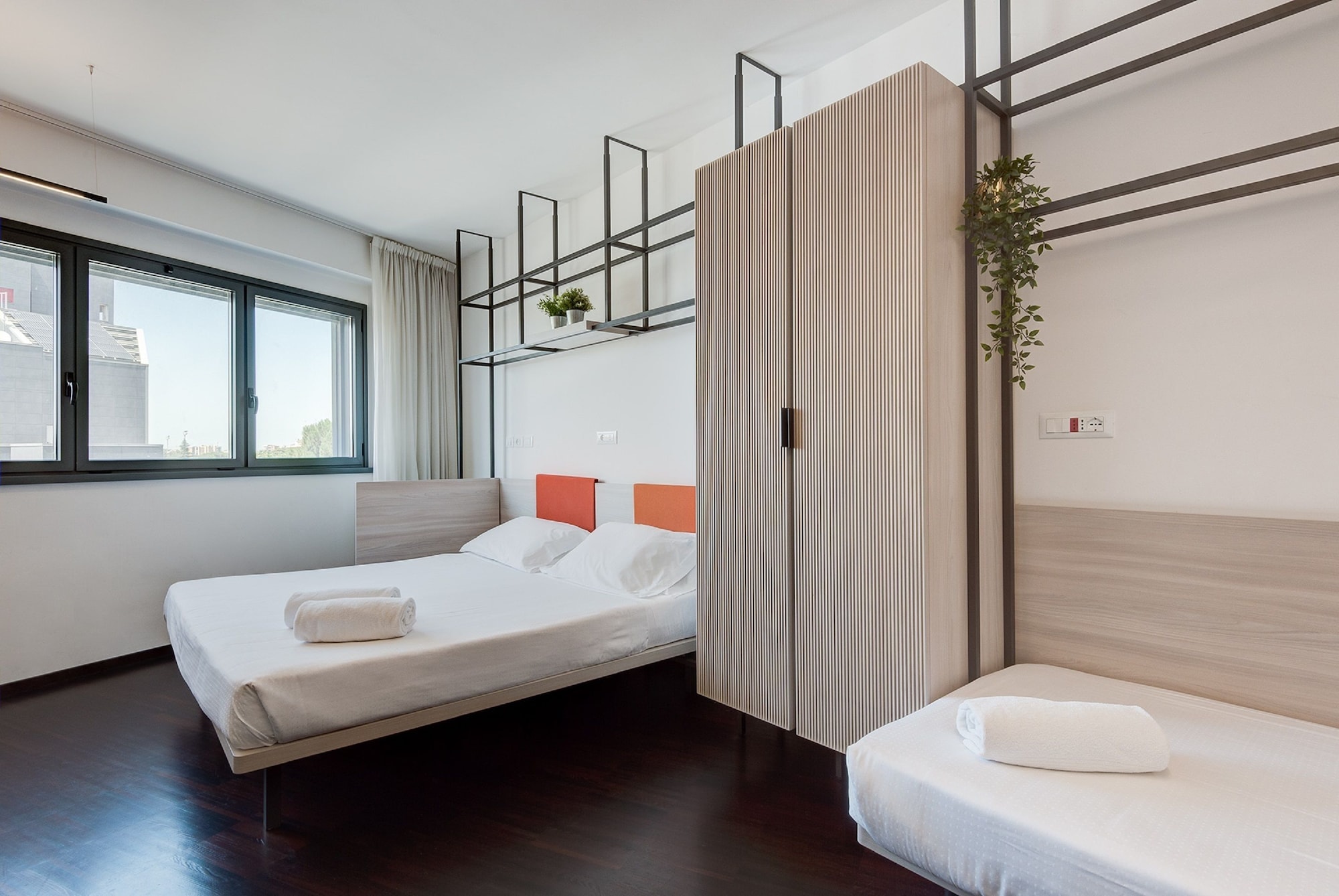 CONNECTING, DOUBLE AND TWIN BEDS