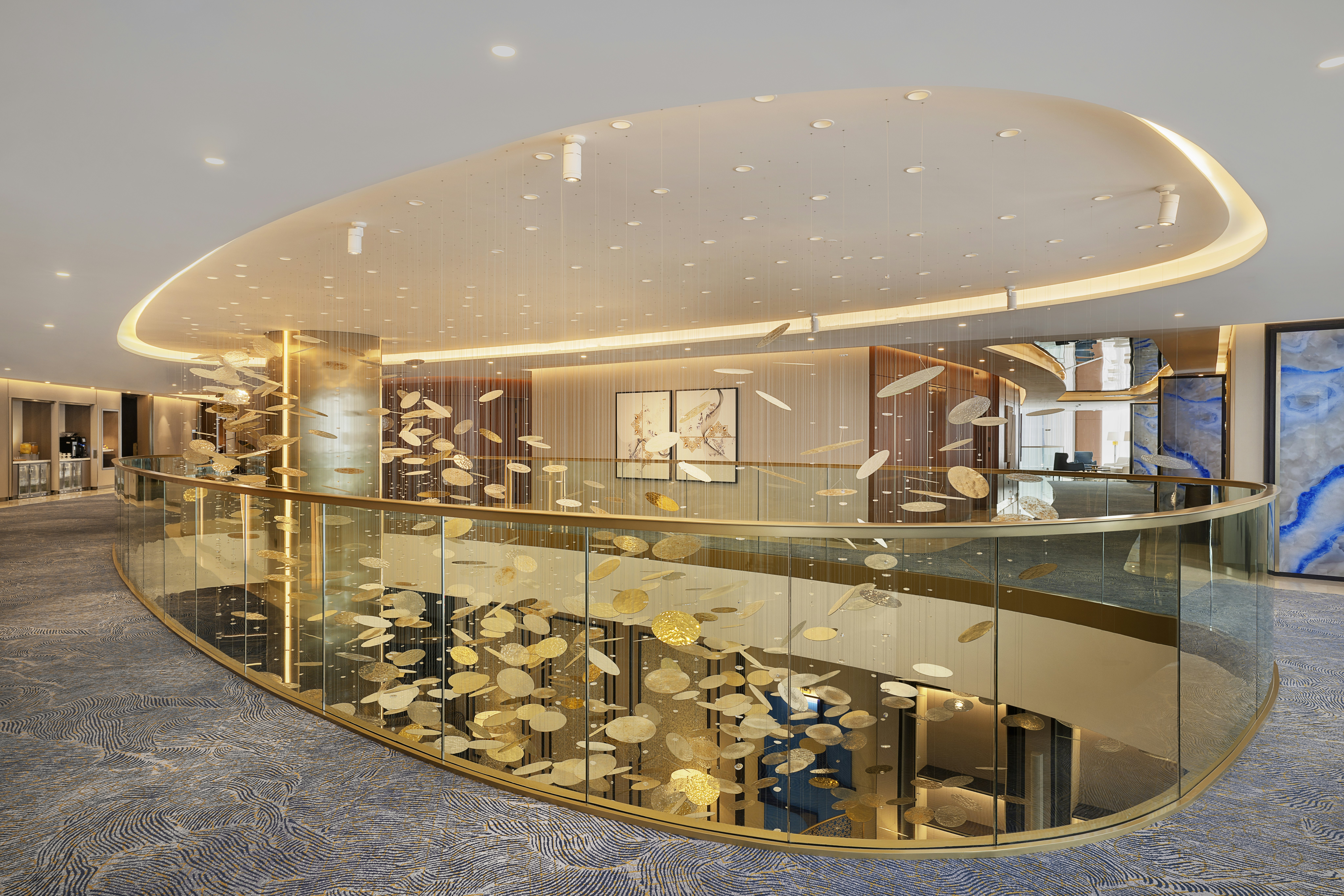 Embassy Suites by Hilton Dubai Business Bay 5/55