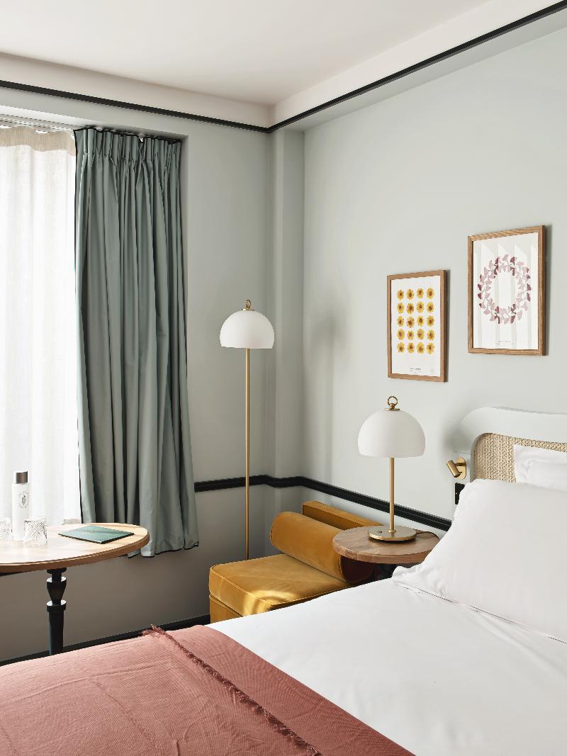 Room at Hotel Botaniste, PARIS