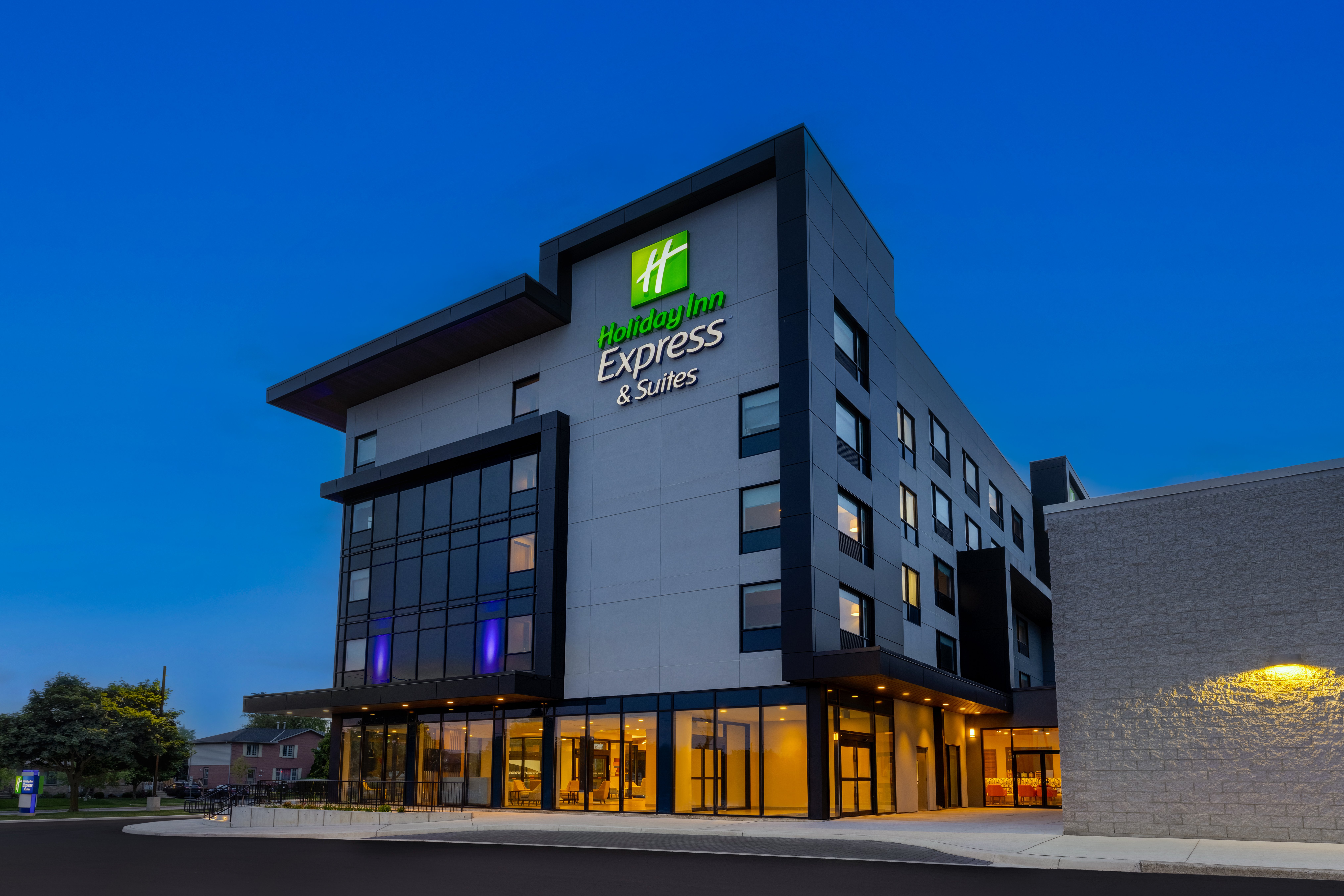 Holiday Inn Express & Suites St Thomas 3/50