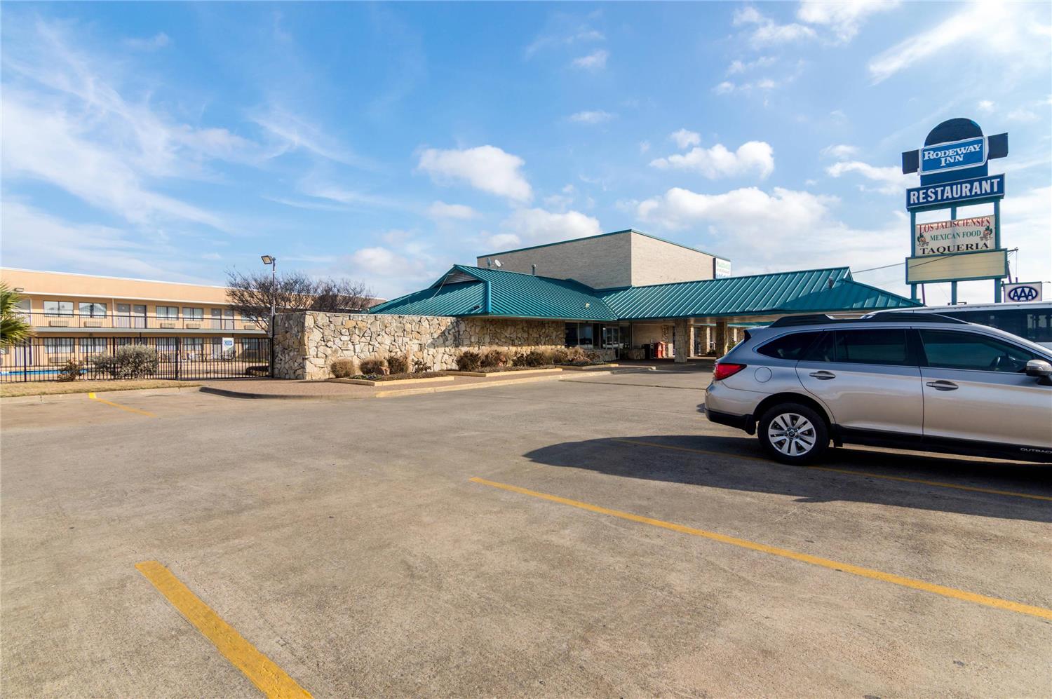 Rodeway Inn Arlington Entertainment District Area 32/41