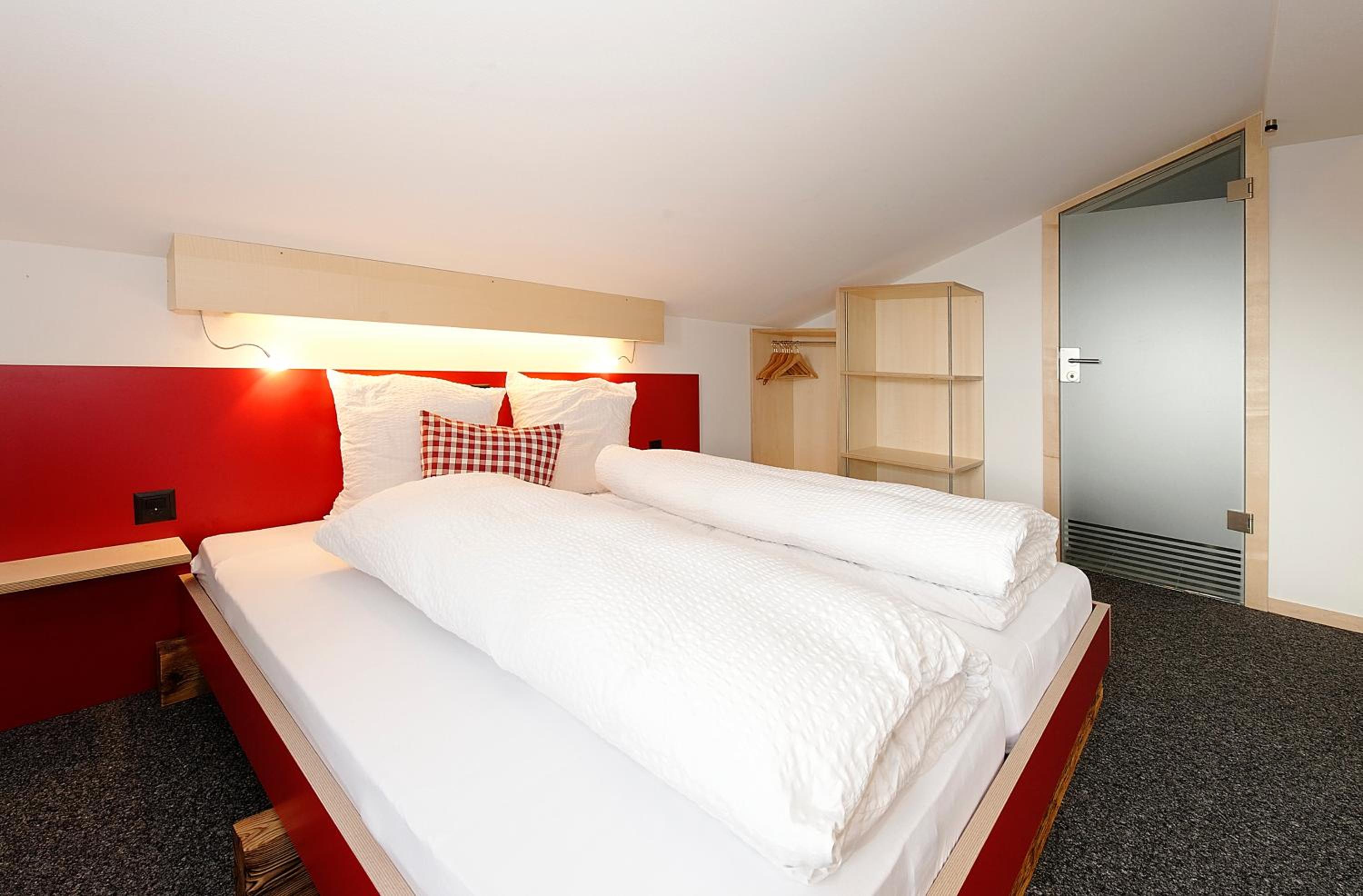 Room, 4 Beds, Eiger View