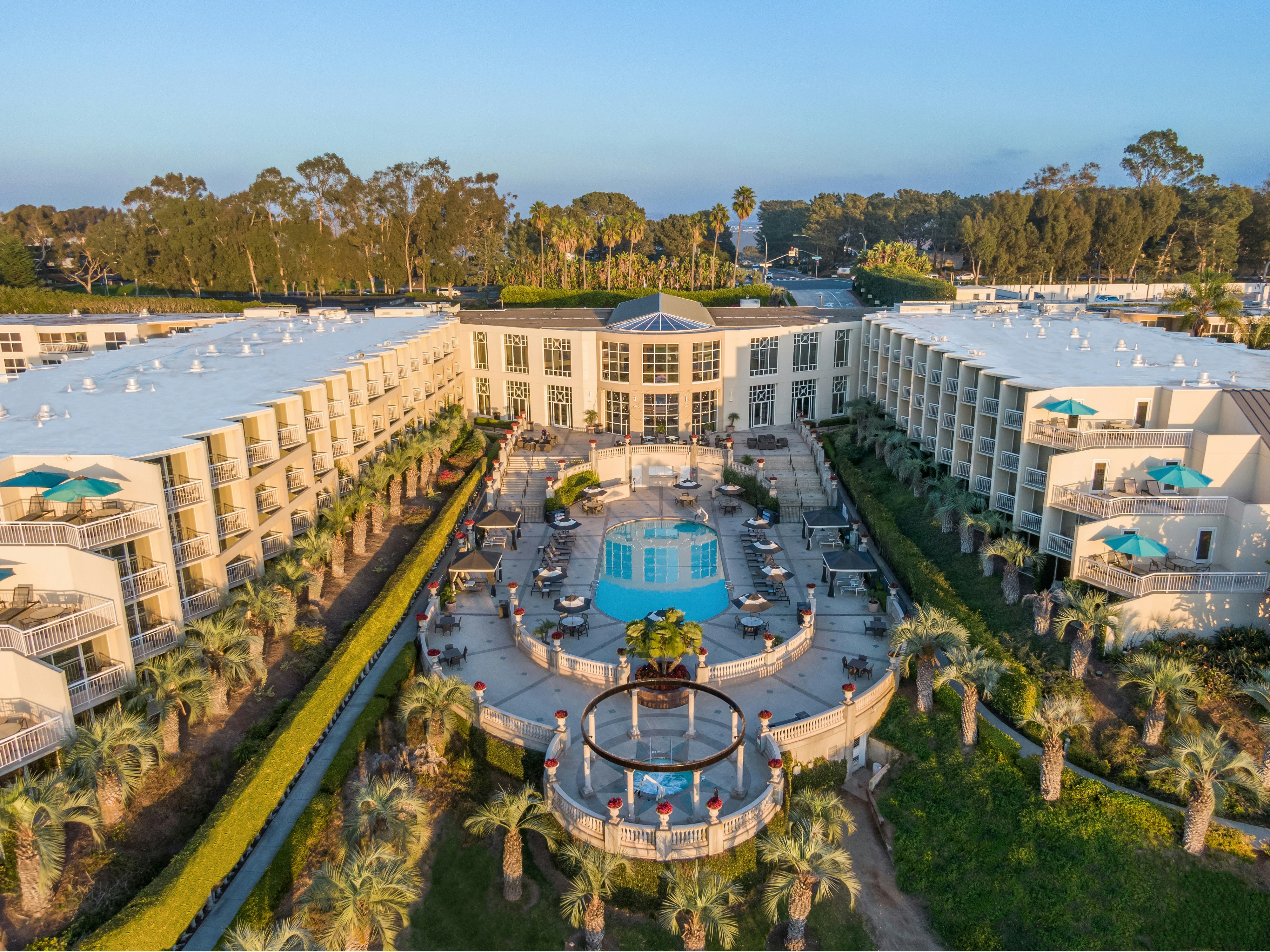 Hilton La Jolla Torrey Pines 24/47