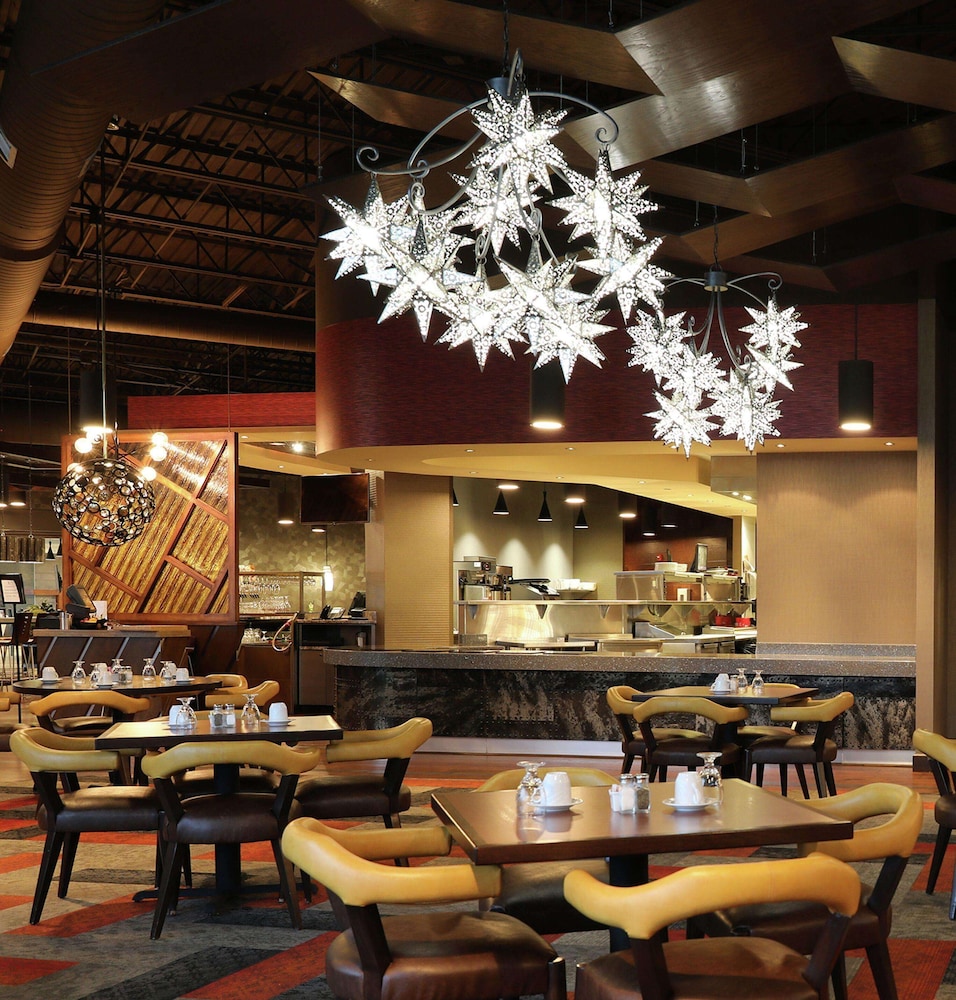 Doubletree By Hilton Omaha Southwest 40/54