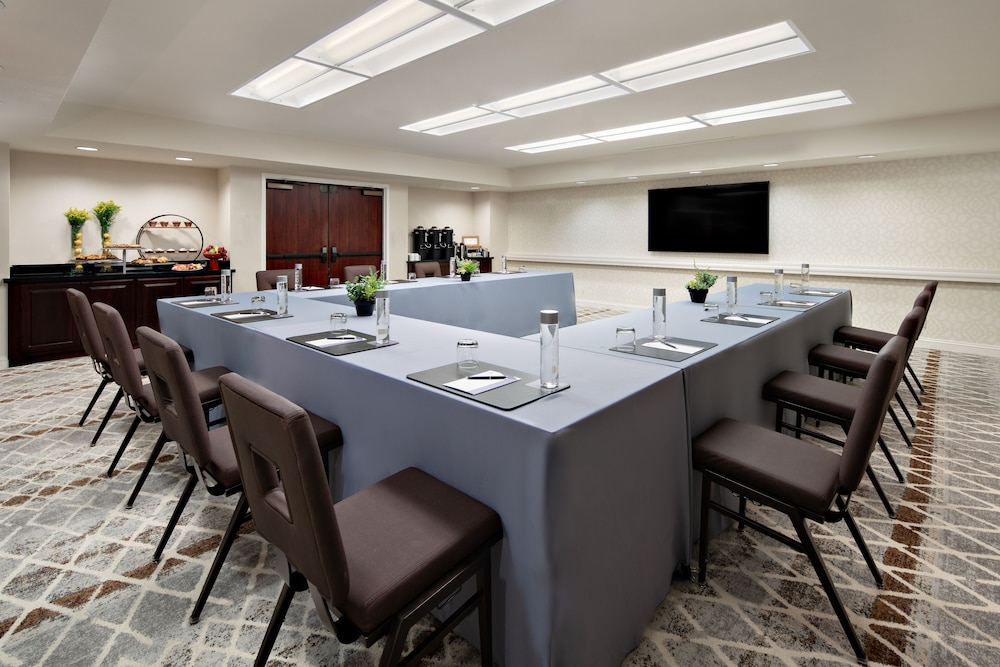 Hyatt Regency Westlake 58/67