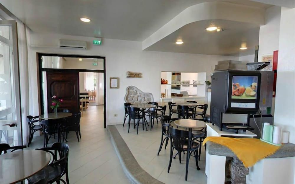 Hotel Giovanna Regina 23/34