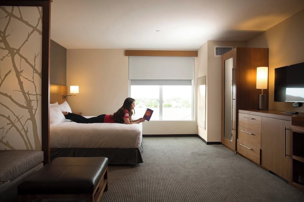 Hyatt Place Calgary Airport 15/54