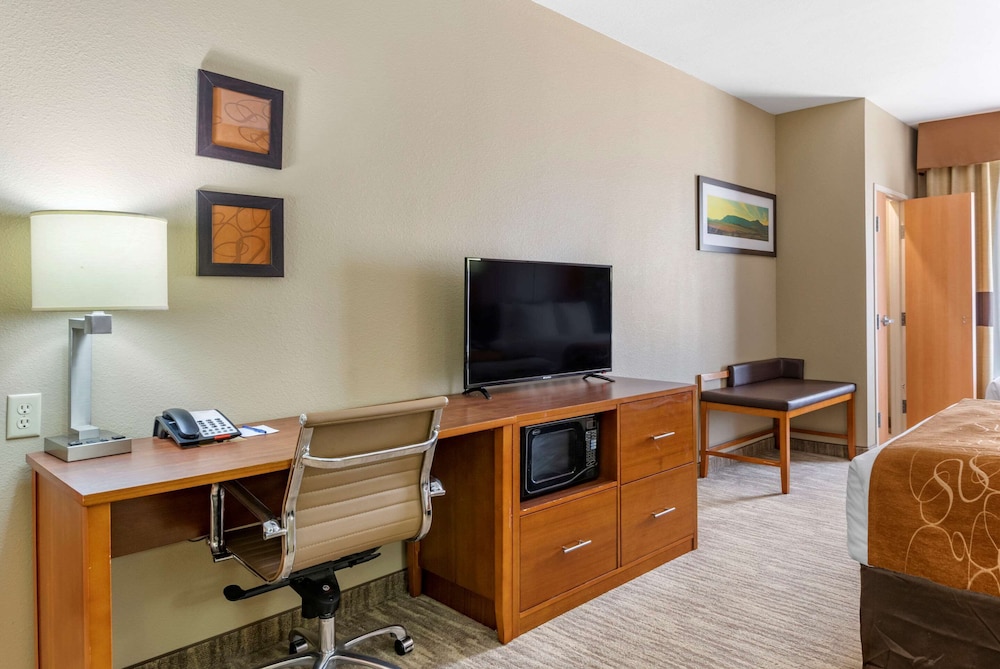 Comfort Suites Lubbock TX 35/43
