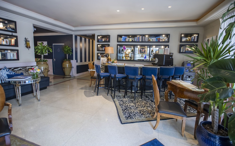 Riviera Suites South Beach 45/65