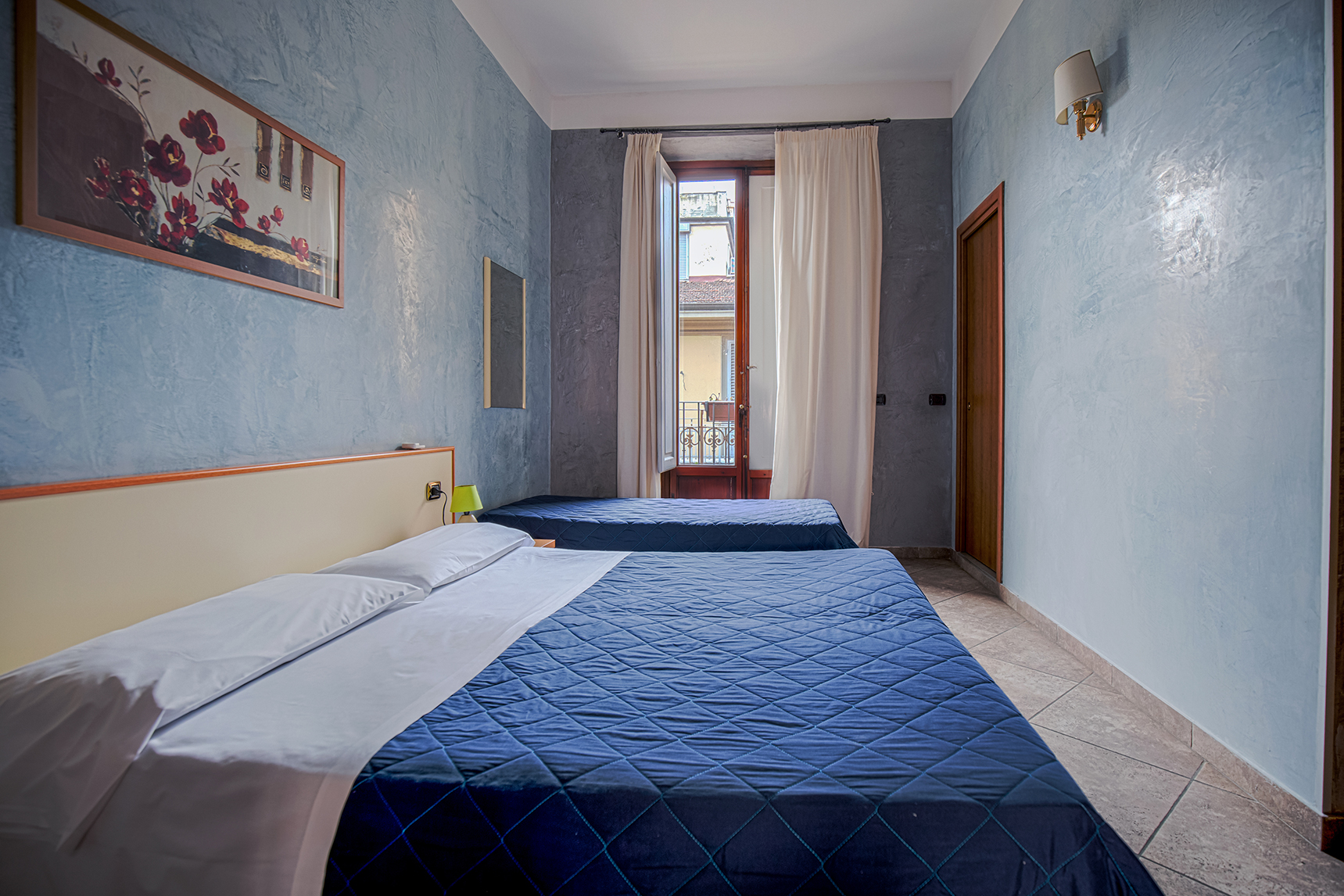 ROOM, TRIPLE