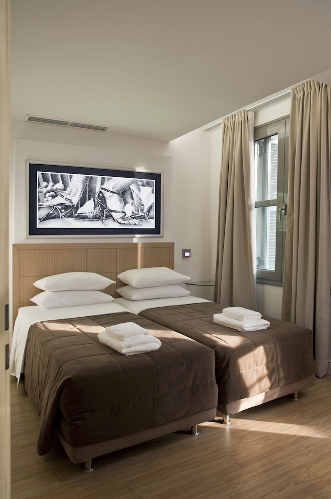 Chic Hotel 24/45