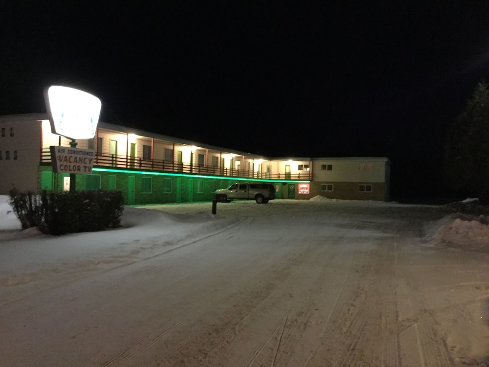 Cedars Motel 63/72