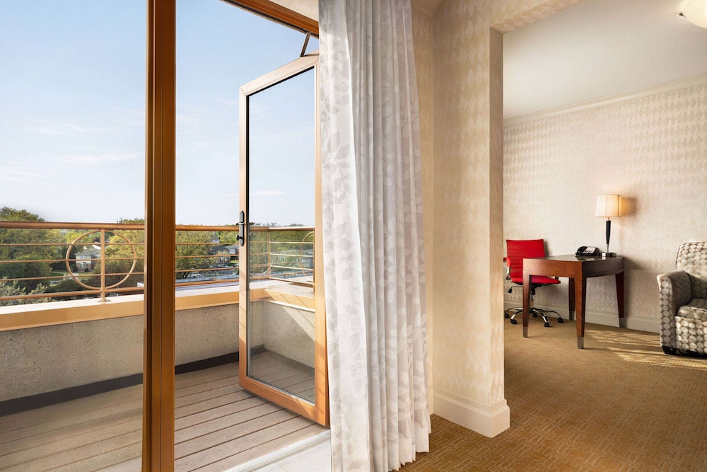 Viana Hotel and Spa, Trademark Collection by Wyndham 35/72