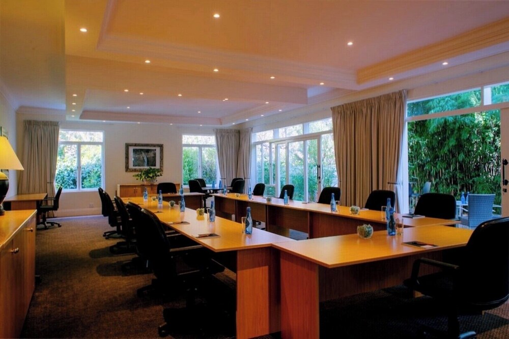 Melrose Place Guest Lodge and Conferencing 36/50