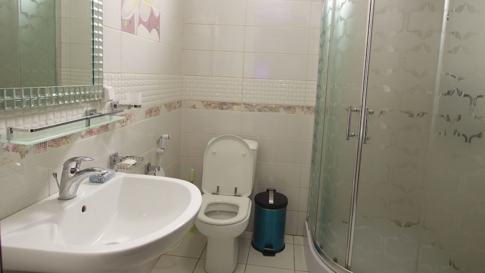 Yinm Furnished Apartment 46/48