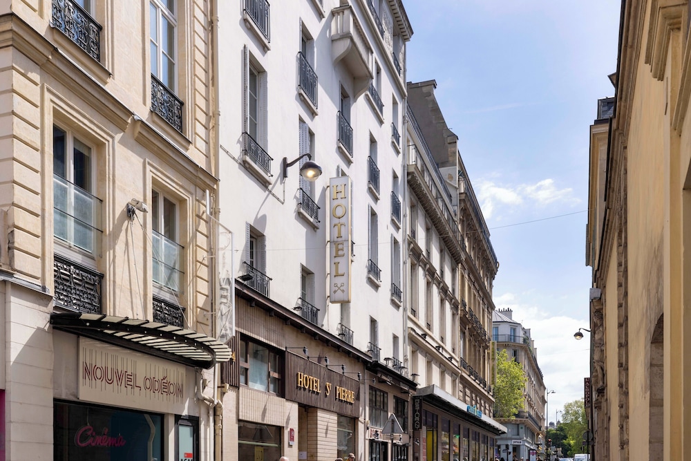 HOTEL SAINT PIERRE 33/50