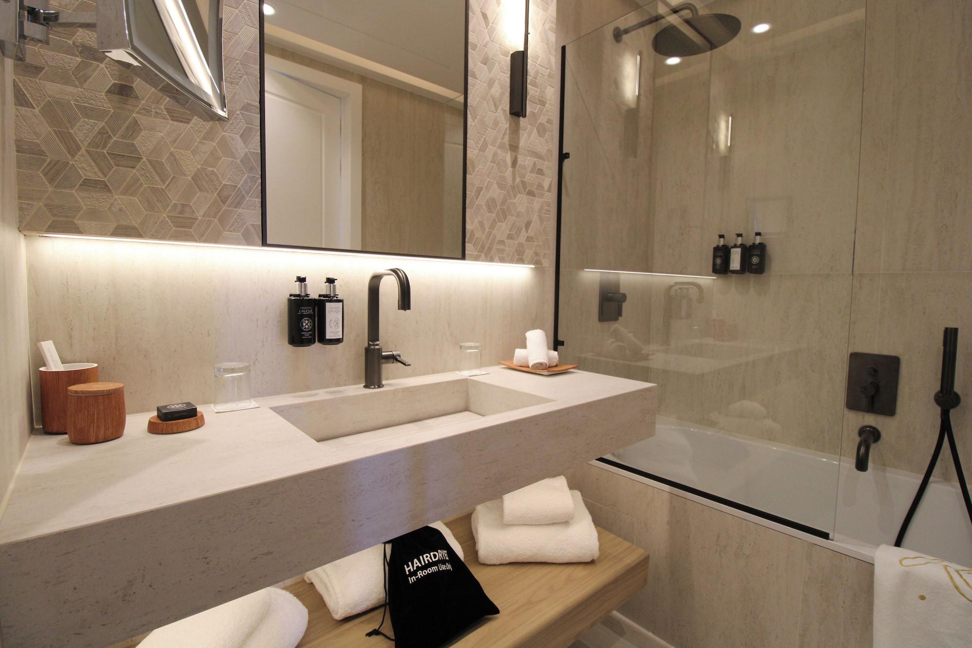 Prestige, Bay View