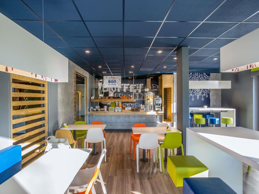Ibis Budget Pau Lescar 55/68