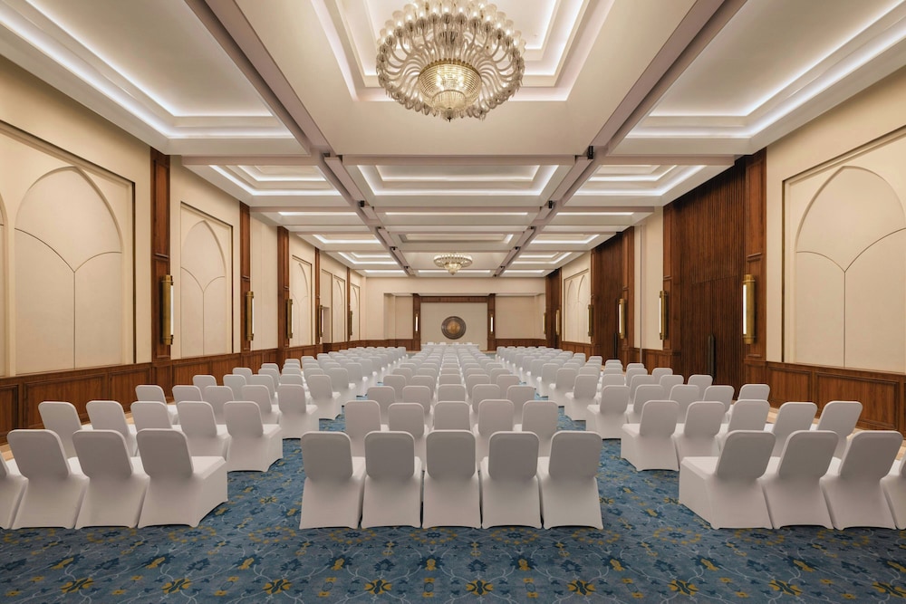 Sheraton Hyderabad Hotel 65/71