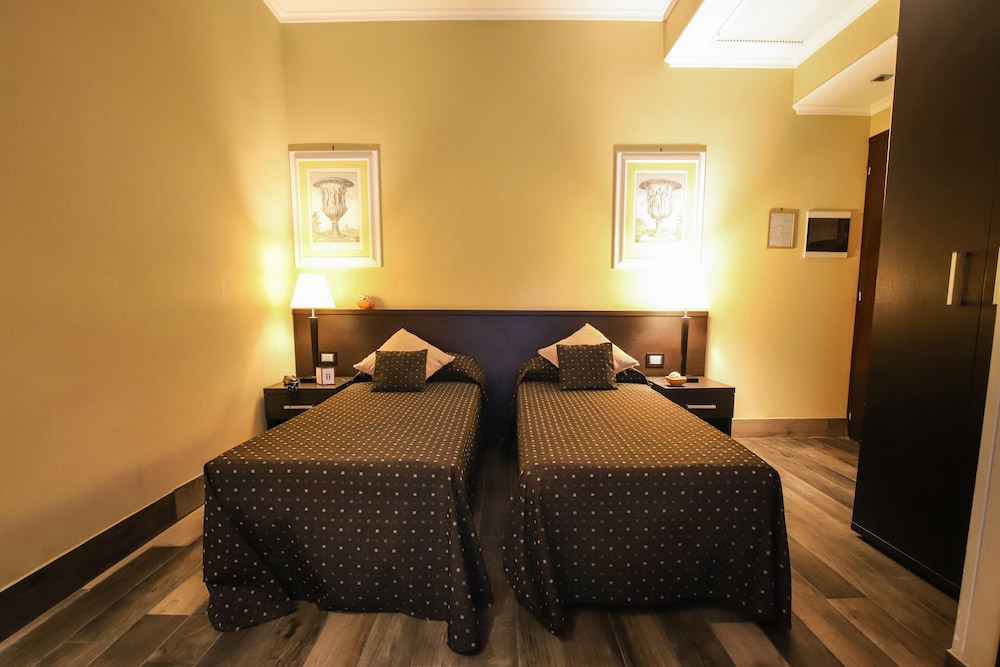 Hotel Latinum 17/57