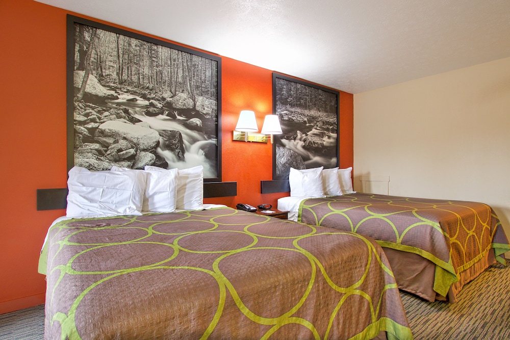 غرفة قياسية بسريرين كوين، Super 8 By Wyndham Christiansburg 4/5