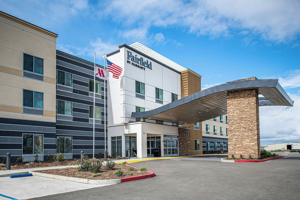 Fairfield Inn & Suites by Marriott Sacramento Winters 42/50