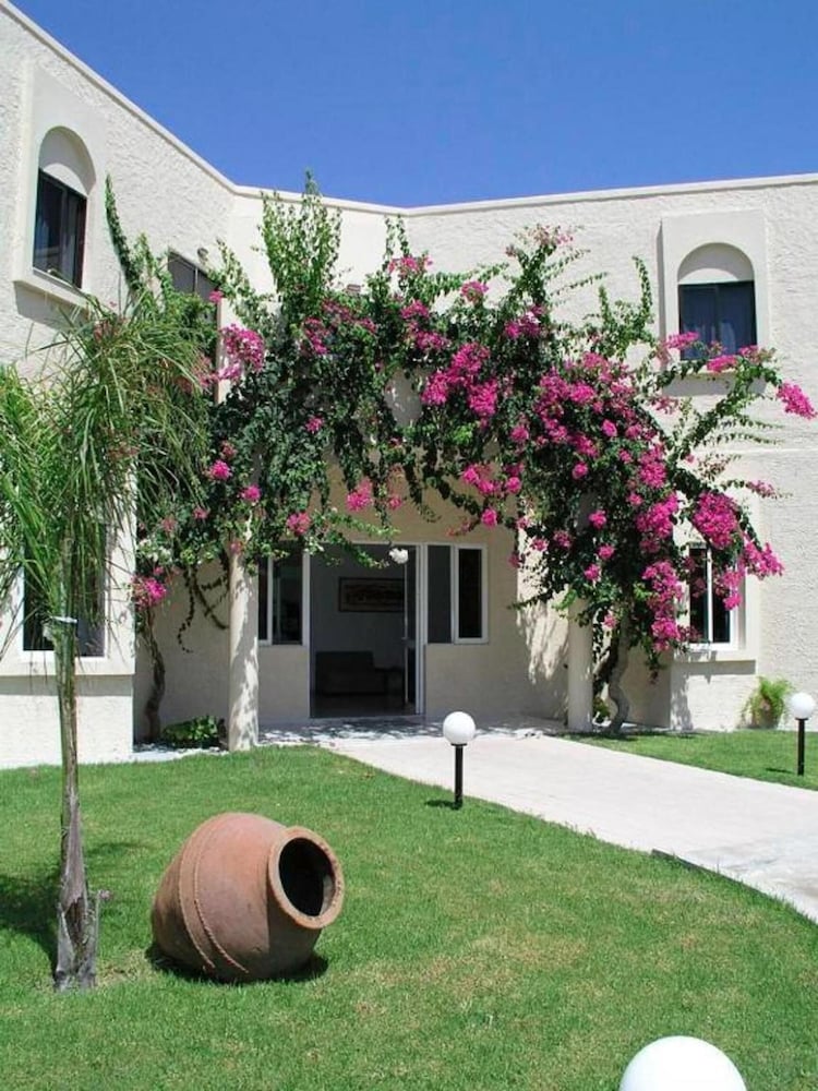 Summerland Hotel & Bungalows - Adults Only 28/34