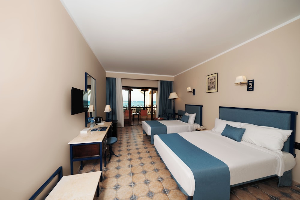 Sunny days Palma De Mirette Resort 6/45