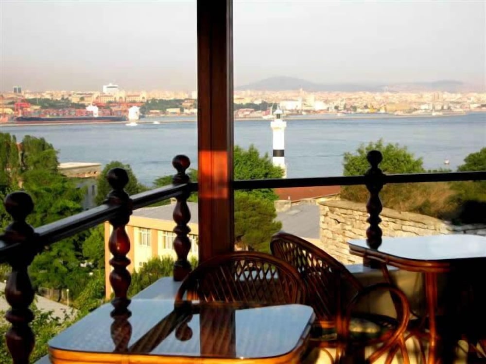 Valide Sultan Konagi Hotel 33/40