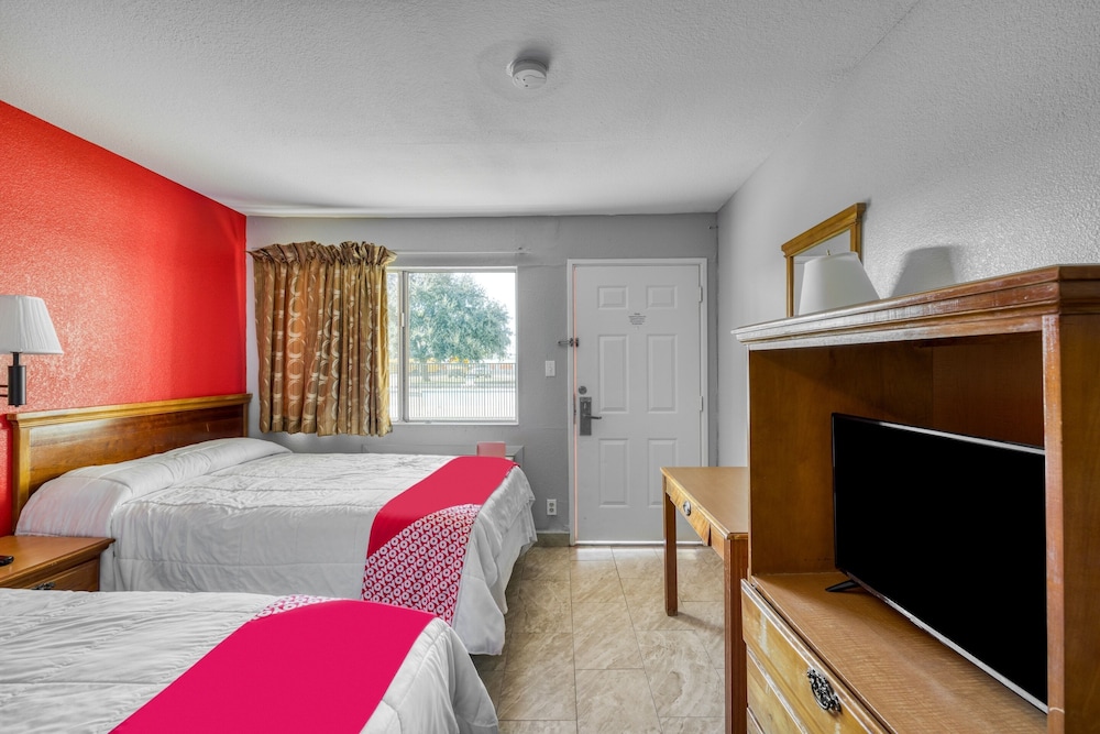 OYO Hotel Houston Southwest I-69 20/48