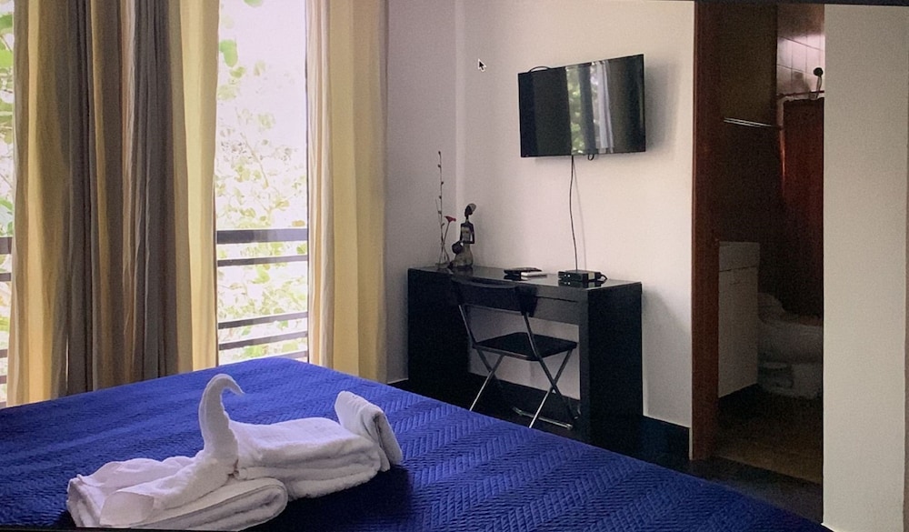 MANAYA BED & BREAKFAST 33/74