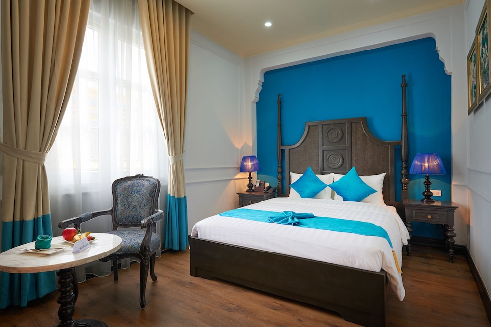 Manoir Des Arts Hotel 26/73