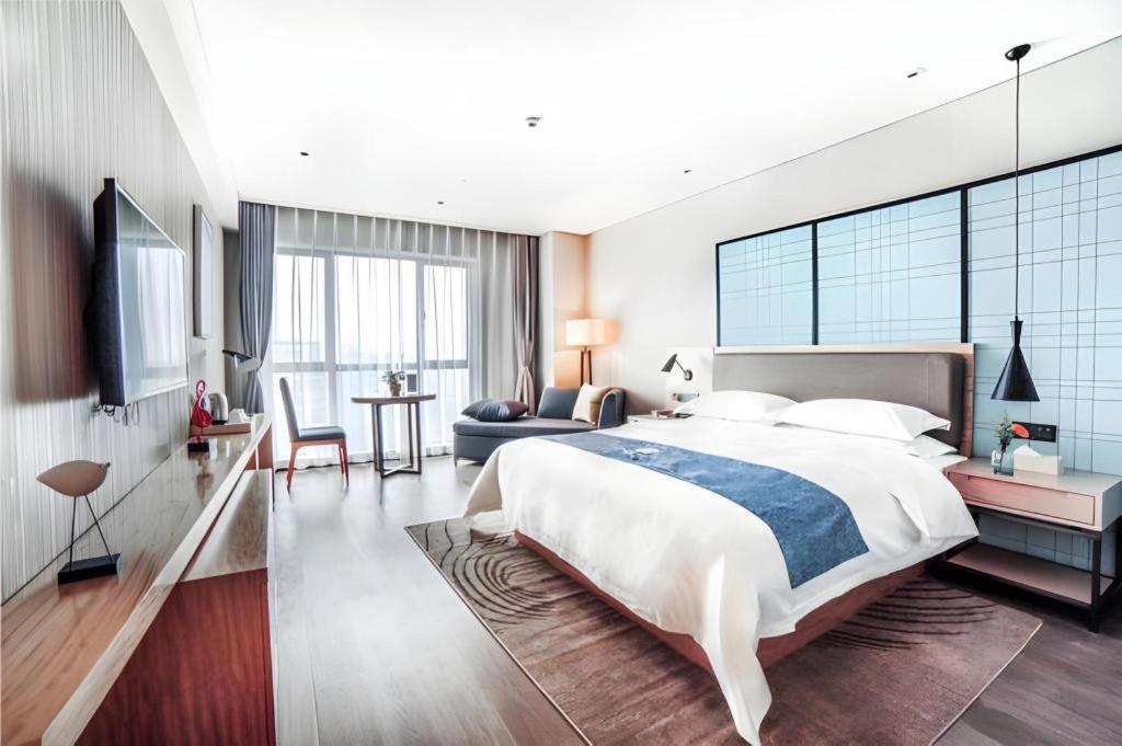 Echarm Hotel (Changde Chaoyang D5 District) 16/52