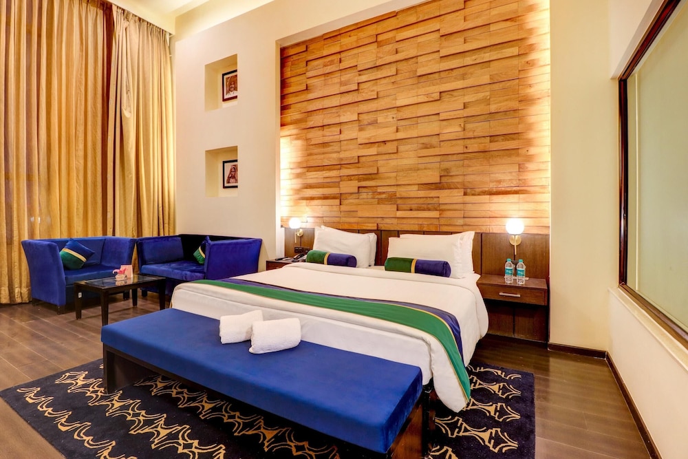 Sunday Hotel Jaipur 26/55