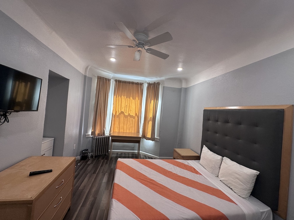 SUPERIOR, DOUBLE BED, PRIVATE BATHROOM