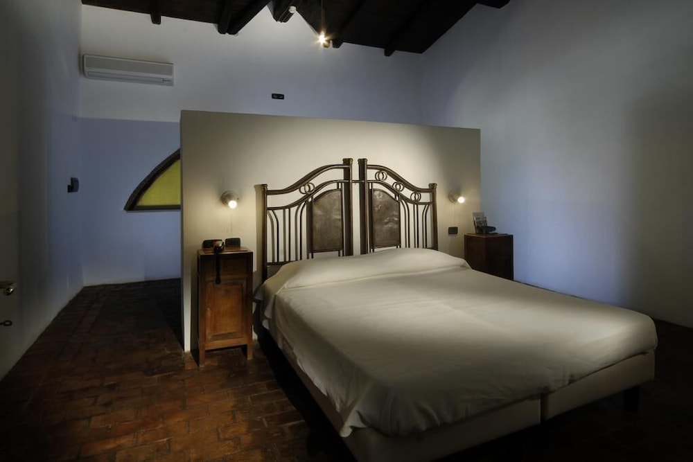 Foro Appio Mansio Hotel 11/31